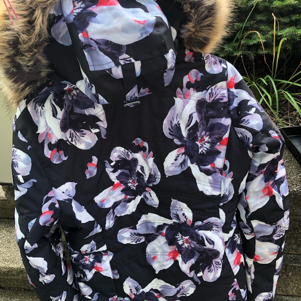 Obermeyer womans ski jacket size 6 like new condition